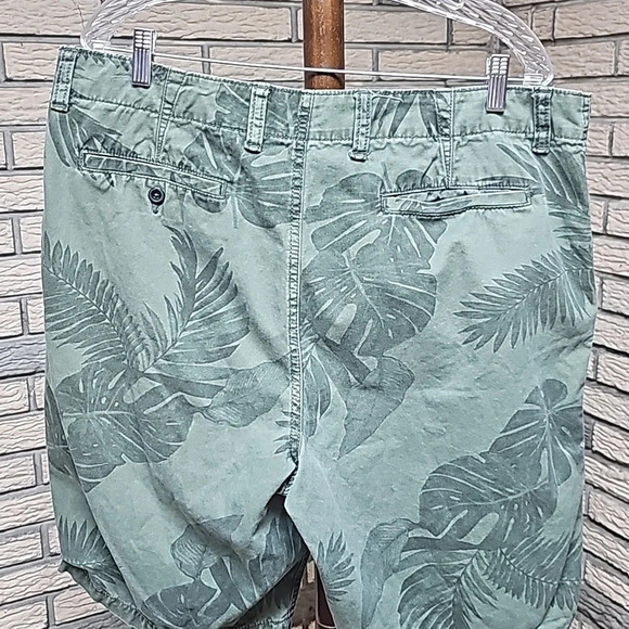 Old Navy Mens Shorts Sz 38 - Picture 4 of 8